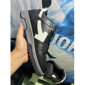 OFF-WHITE Out Of Noir Skin And Blanc Tail OMIA18 9C99LEA00 41001